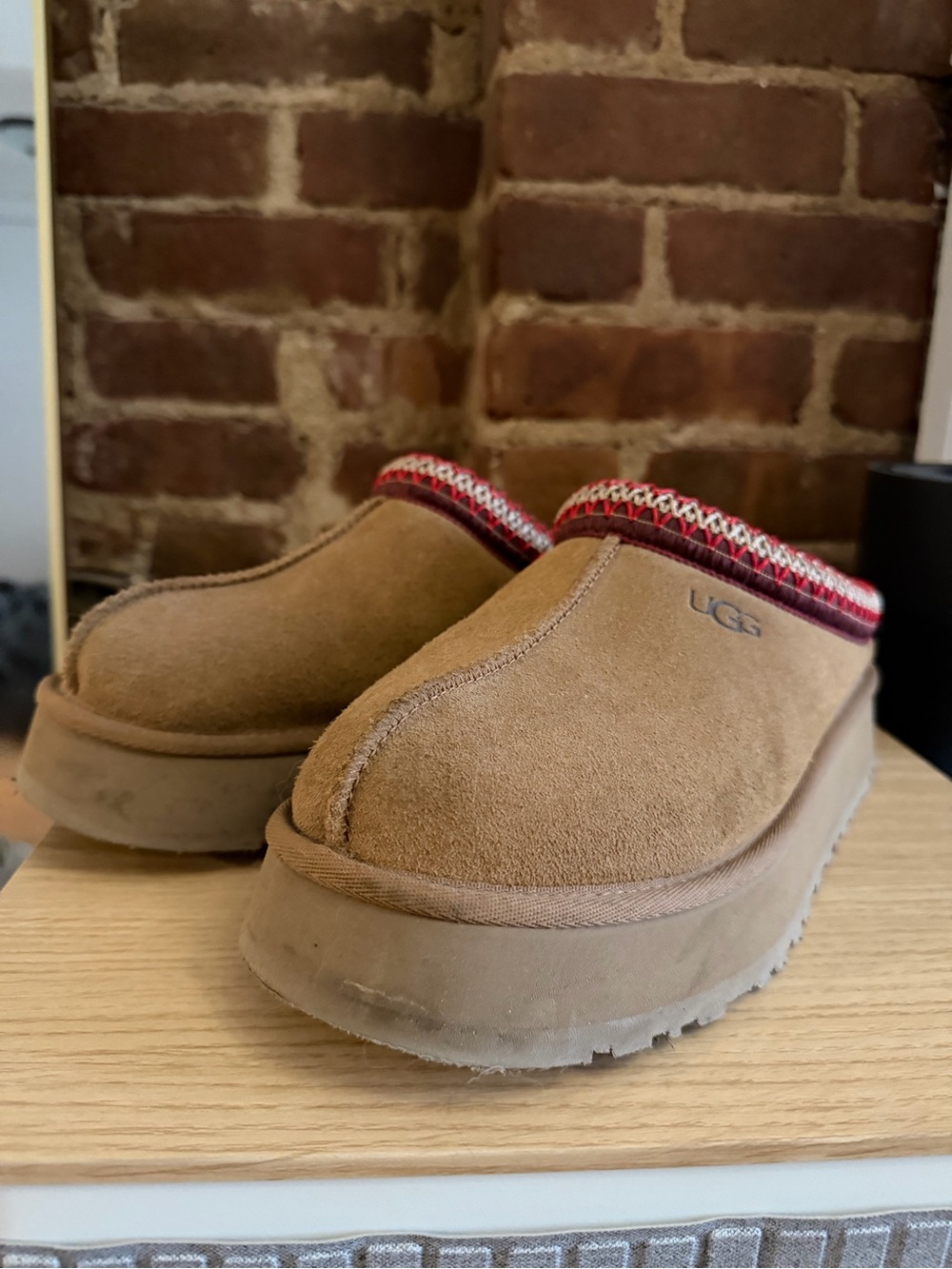 Ugg Tazz II Slippers - size 10